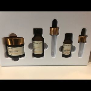 Perricone MD Essential Fx Collection